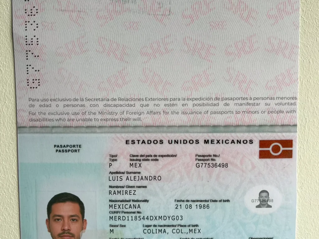 Synthetic Printed Mexican Passports Dataset